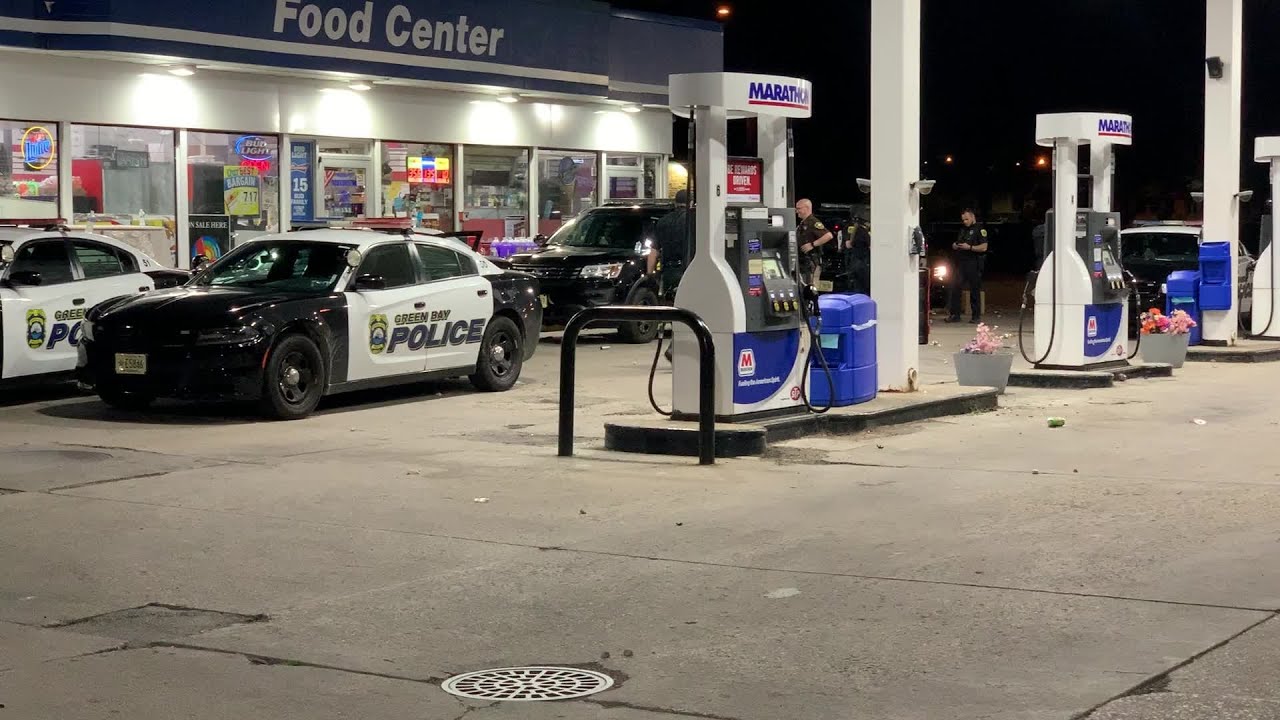 Green Bay protestors at Marathon gas station