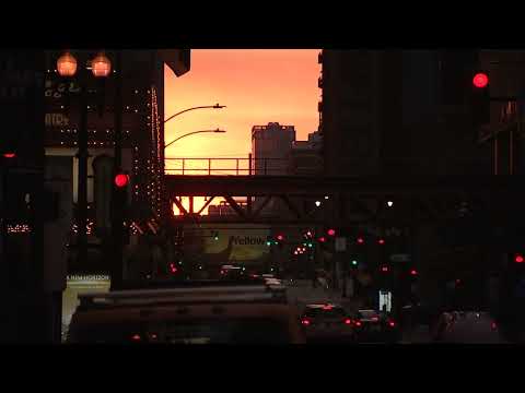Chicagohenge: Spring equinox sunset in downtown Chicago